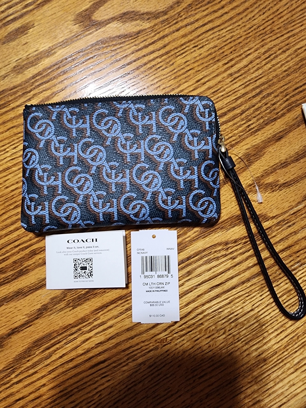 Coach Navy Blue & Brown Signature Zip Wristlet CF548 NWT